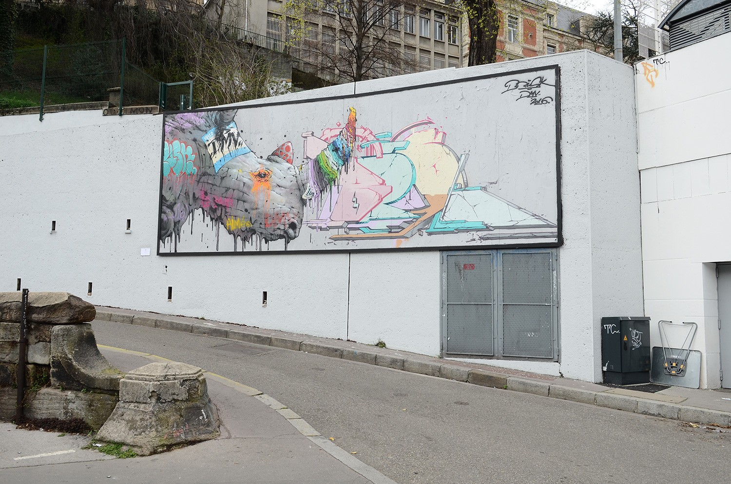 Brusk-DMV-Le-Mur-De-Saint-Etienne-Graffiti-Da-Mental-Vaporz-32